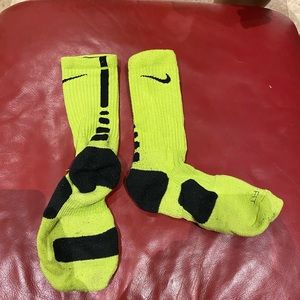 3 pairs of Nike elite socks